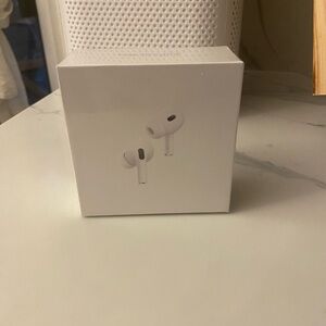 White AirPods Pro 2 #AirpodsPro
IN STOCK!
1-3 Day Shipping